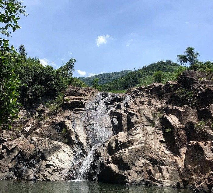 Suối Mơ Đà Nẵng – Địa điểm du lịch mới mẻ vừa vui vừa lạ