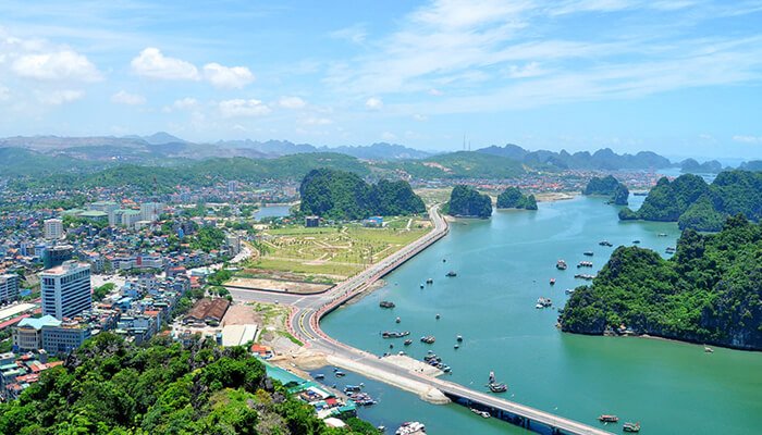 Hòn Gai - Điểm du lịch yên bình giữa chốn đô thị ồn ào