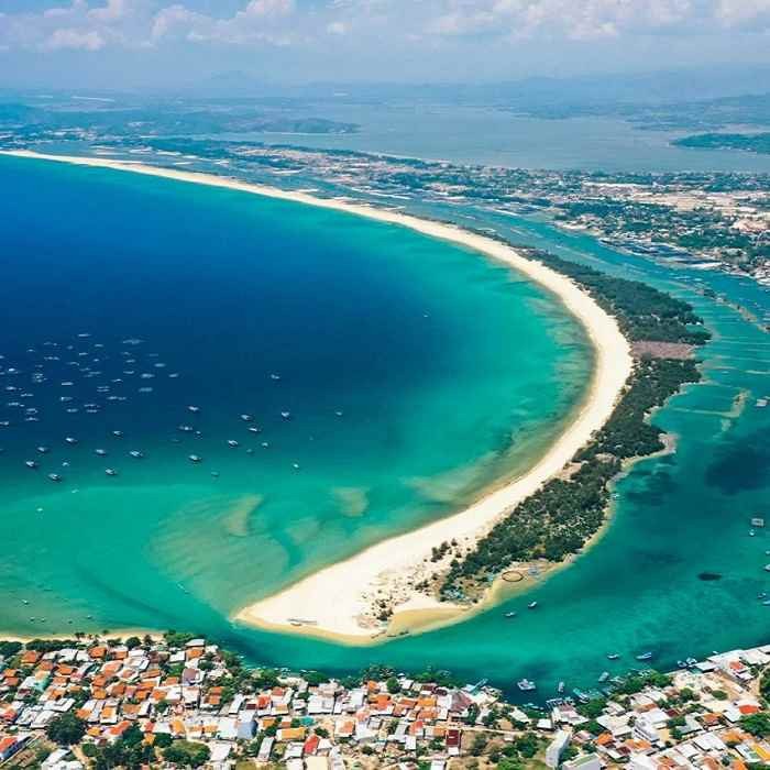 Bỏ túi kinh nghiệm khám phá vịnh Xuân Đài cực chi tiết 2023