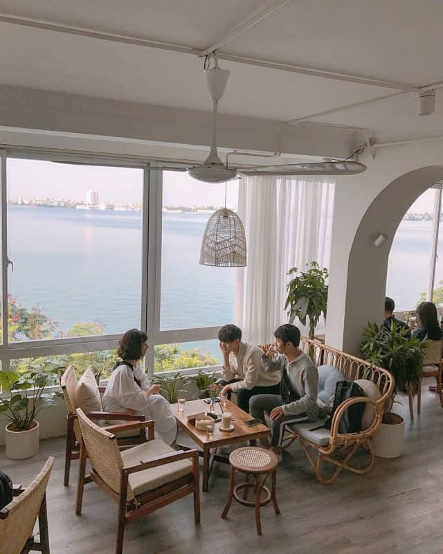 Top những quán cafe view hồ Tây không thể bỏ lỡ