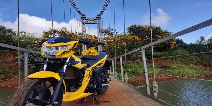 Cầu treo Đắk R’Moan – Tây Nguyên đón mùa hoa muồng vàng