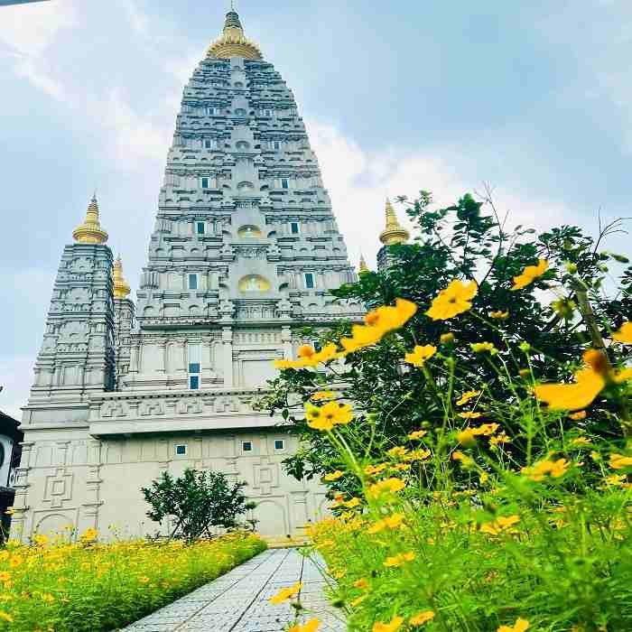 Chùa Huyền Không – Ngôi chùa mang vẻ đẹp giao thoa kiến trúc Nhật Ấn