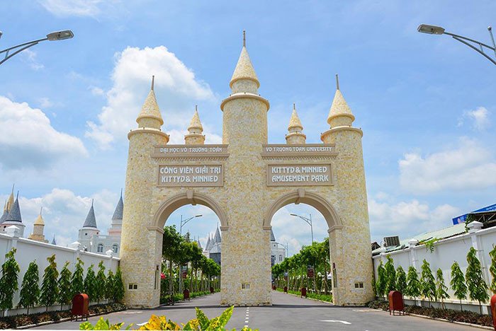 Khám phá công viên Dineyland ở Việt Nam ngay tại Hậu Giang