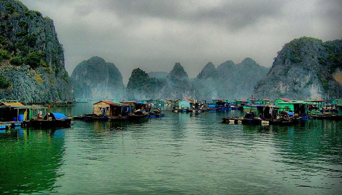 Làng chài cửa Vạn - Khám phá một làng chài yên bình tại Quảng Ninh