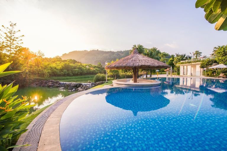Khám Phá 10 Resort Gần Hà Nội Có Vẻ Đẹp Say Đắm Lòng Người