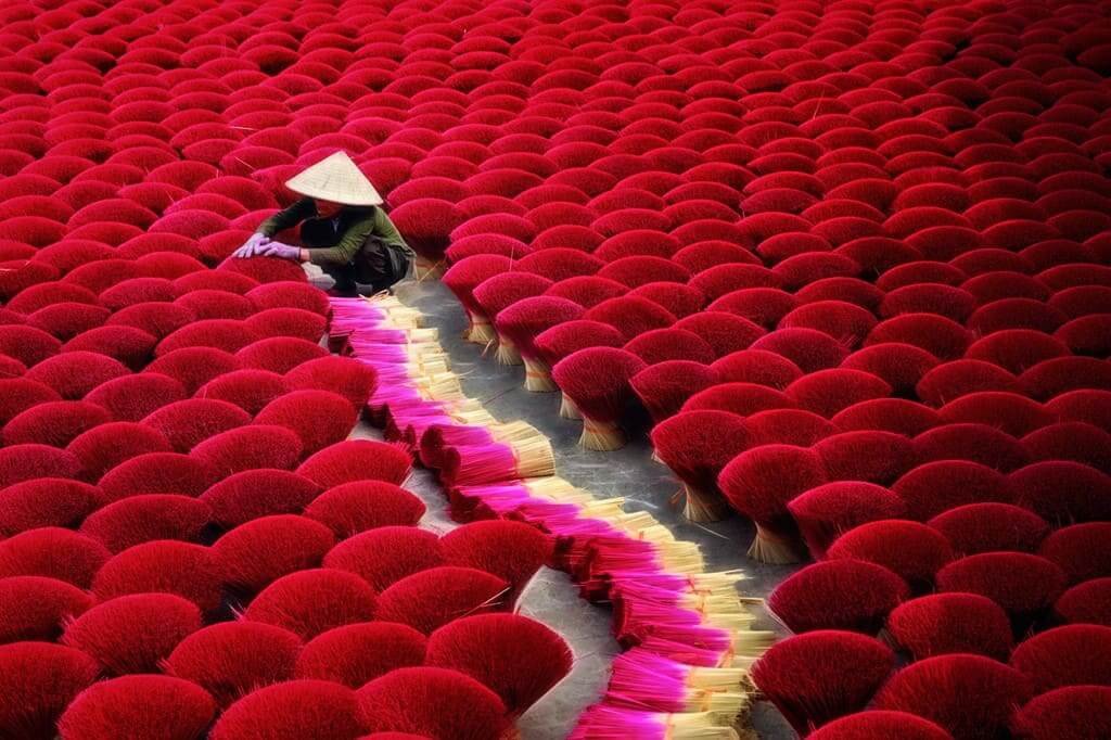 Review những trải nghiệm thú vị khi thăm quan làng hương Thủy Xuân Huế