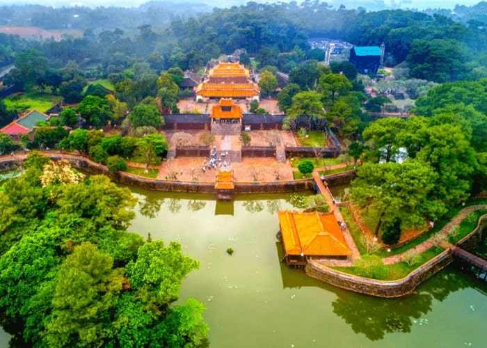 Khám phá các Lăng tẩm cổ kính tại Huế