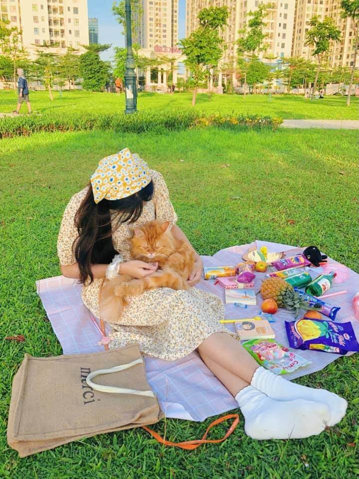 Review địa điểm picnic cuối tuần tại Hồ Điều Hòa - Hà Nội