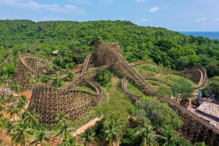 Phú Quốc khám phá tàu lượn siêu tốc bằng gỗ đầu tiên tại Việt Nam