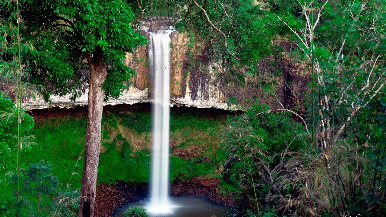 vẻ đẹp hùng vĩ thác Liêng Nung