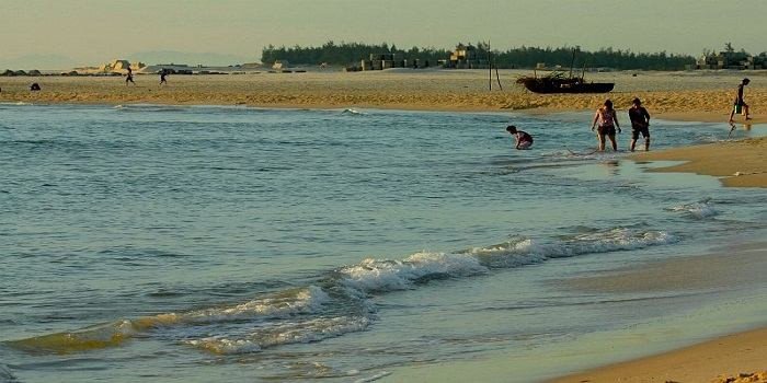 Trải nghiệm bãi Cửa Việt – Quảng Trị ngay trong hè 2023