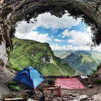 Vách đá thần : Tọa độ cắm trại có 1-0-2 ở Hà Giang