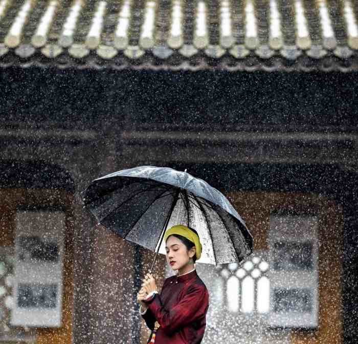 Du lịch Huế vào mùa mưa có gì mà hút khách đến thế